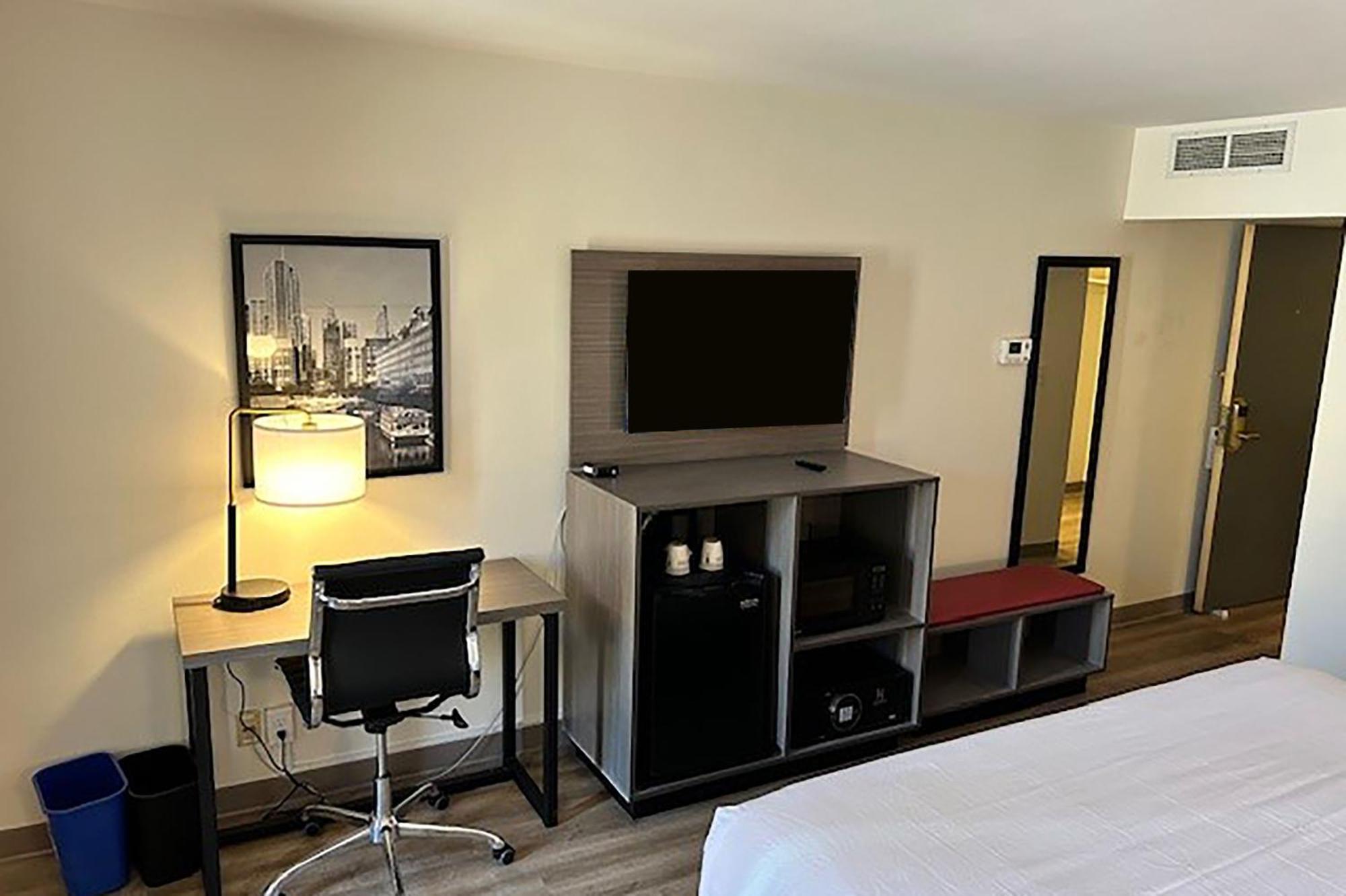 Ramada By Wyndham Milwaukee Hotell Eksteriør bilde