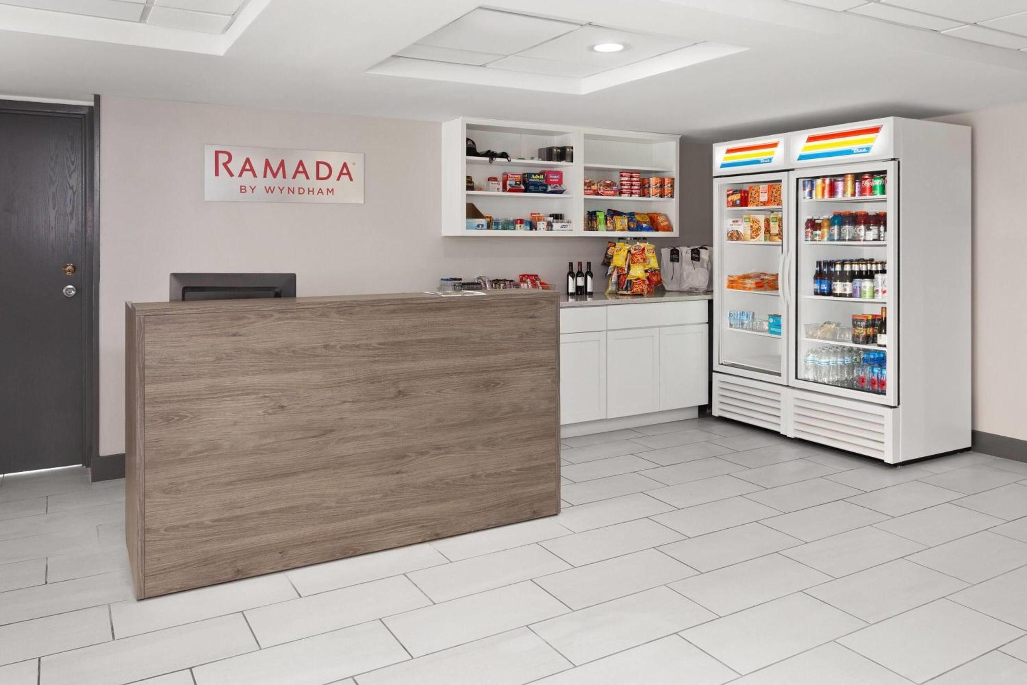 Ramada By Wyndham Milwaukee Hotell Eksteriør bilde