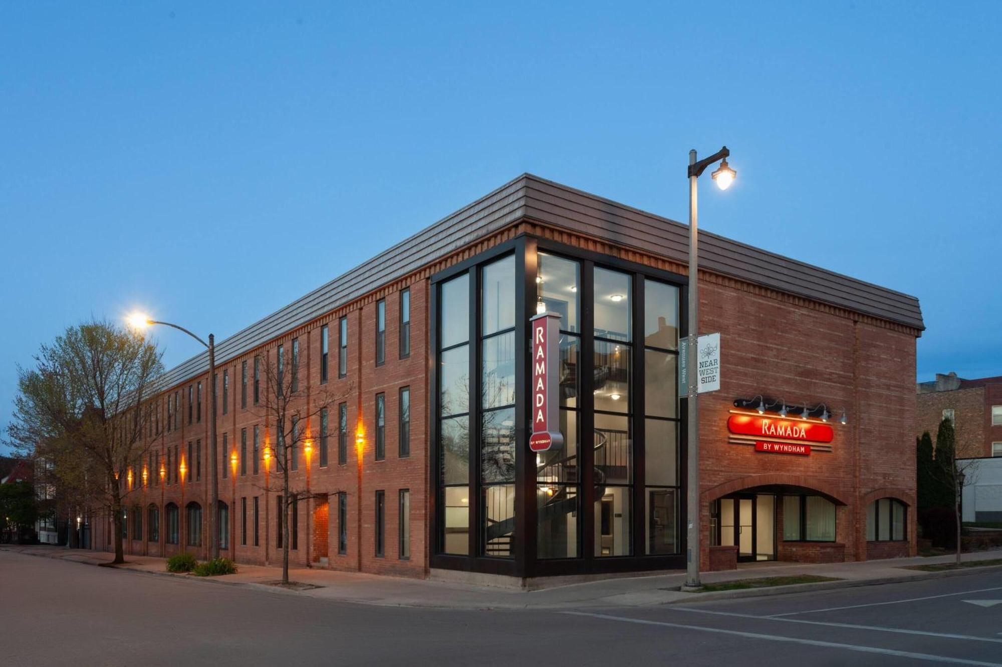 Ramada By Wyndham Milwaukee Hotell Eksteriør bilde
